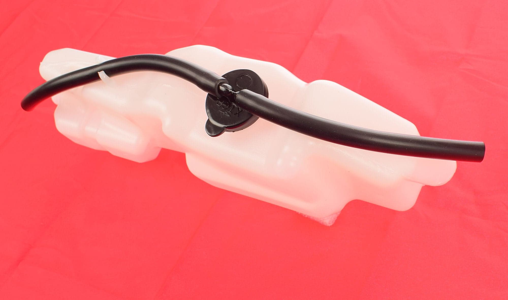 NEW Radiator Overflow Bottle Tank For Toyota Camry / Aurion 50 Series